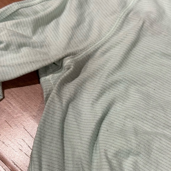 Sea foam colored lulu long sleeve - Picture 7 of 7